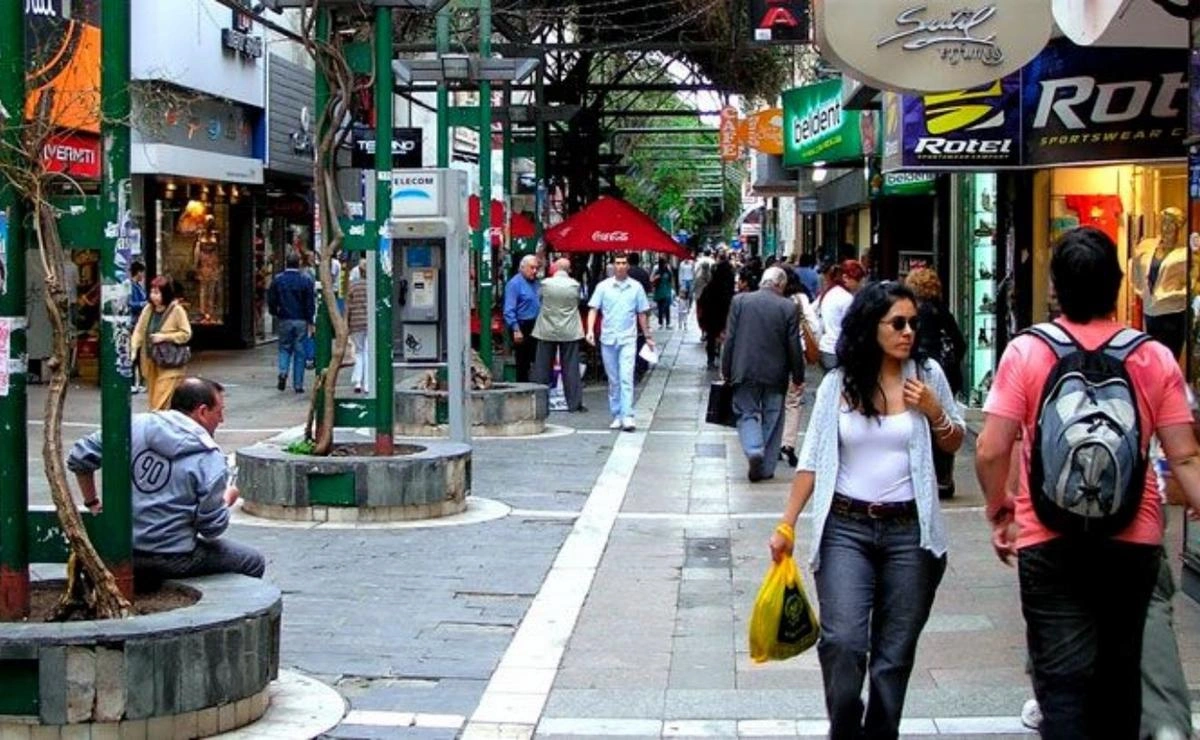 Las ventas en Córdoba cayeron un 10% en marzo y advierten sobre el consumo