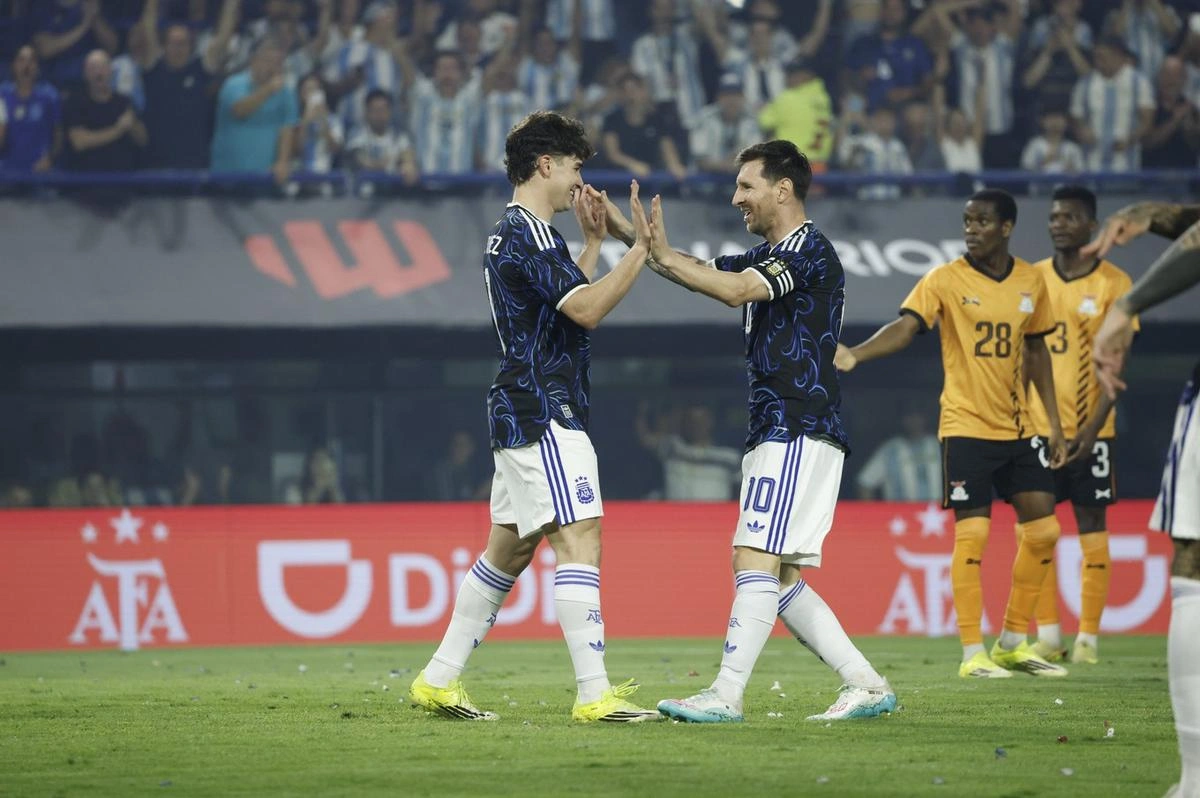 Argentina aplastó 5-0 a una débil Zambia en su último amistoso previo al Mundial