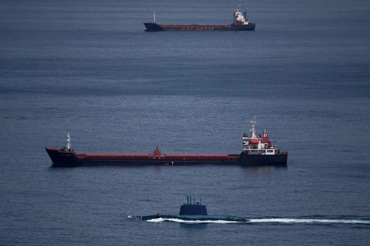 El petróleo se dispara y las bolsas caen por la escalada bélica en Medio Oriente
