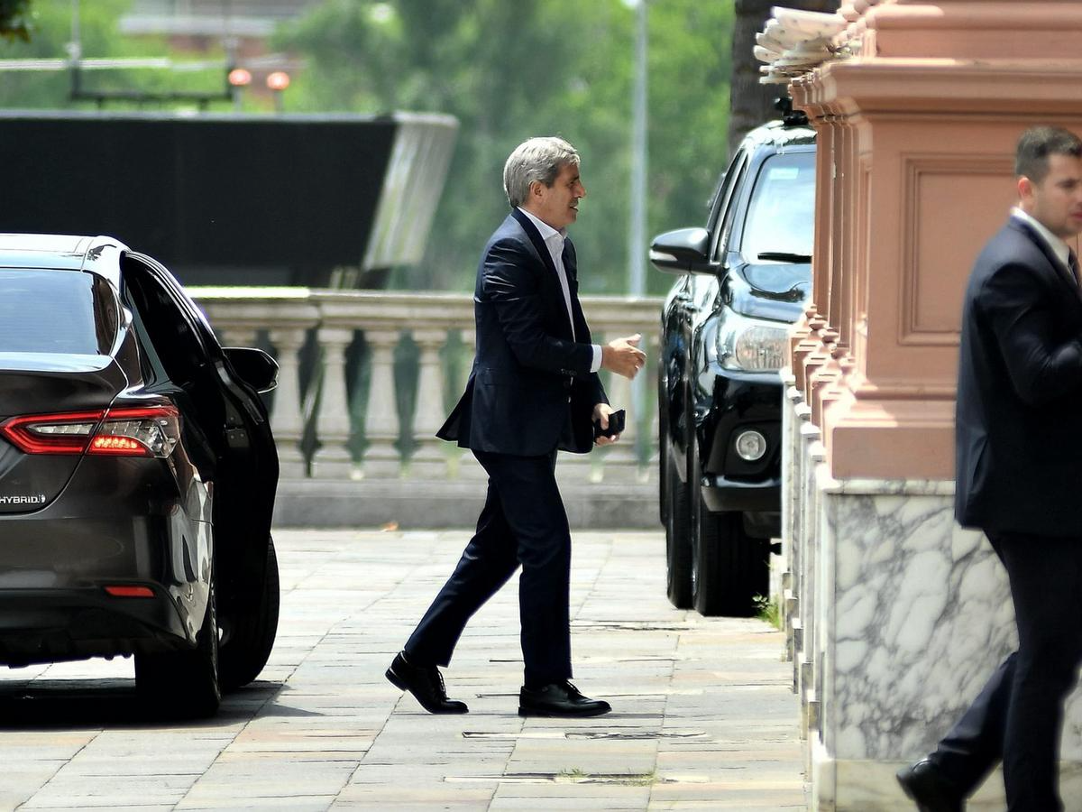 El Gobierno flexibilizó el cepo: las medidas que alcanzan a personas y empresas