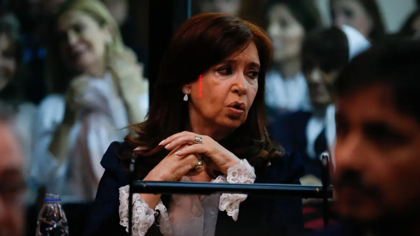 Confirmaron la condena a Cristina Kirchner: 6 años de prisión e inhabilitación perpetua para cargos