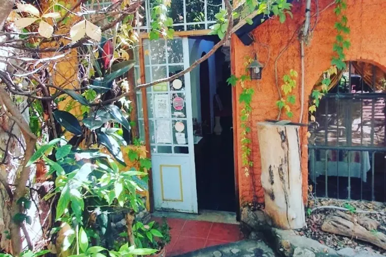 LAS PIRCAS: UNA CASONA SERRANA EN NONO TRASLASIERRA