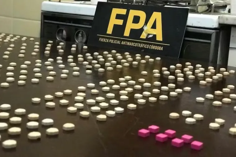 MERCADO: LA DROGA SINTÉTICA ES ELABORADA EN UN LABORATORIO CLANDESTINO