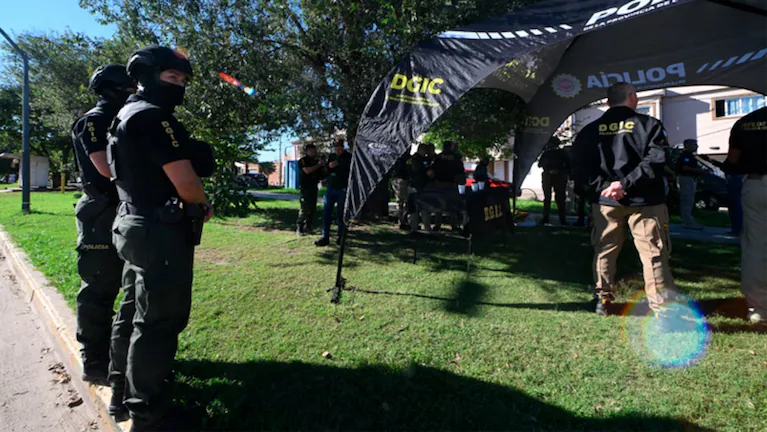 Falsas amenazas de tiroteos en escuelas: la Provincia les cobrará los operativos a los responsables