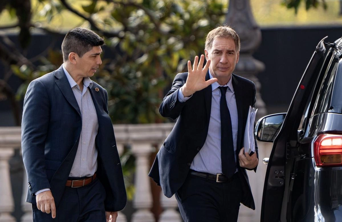 Santilli asume como jefe de Gabinete: jura con Milei y fin del ciclo de Adorni