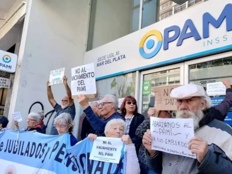Amecor denuncia un recorte del 52% y advierte sobre el deterioro de la atención en PAMI
