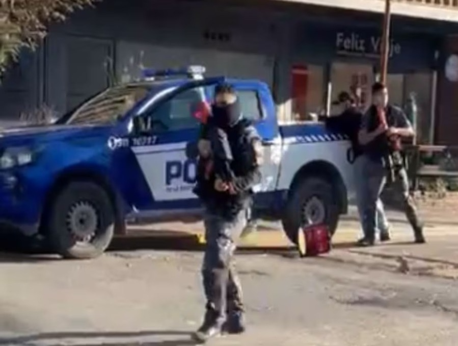 Un menor con una réplica de arma provocó tensión durante los festejos en Villa Allende