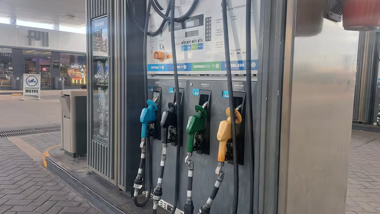 Combustibles: de cuánto es la suba por impuestos en mayo que dispuso el Gobierno