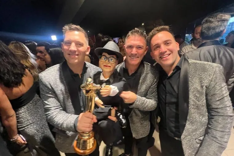 PIRULO SE CORONÓ CON EL CARLOS DE LA GENTE