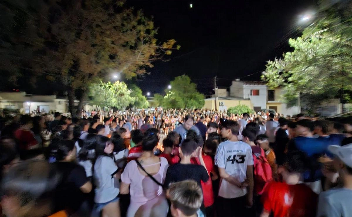 San Cristóbal marchó en duelo tras el ataque en la Escuela Mariano Moreno